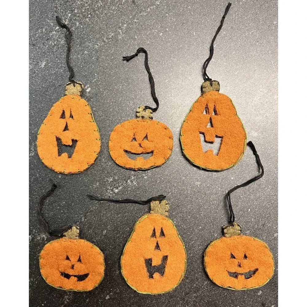 Six‎ Handmade Wool Jack-A-Lantern Pumpkin 🎃 Ornaments 2 Sizes Halloween